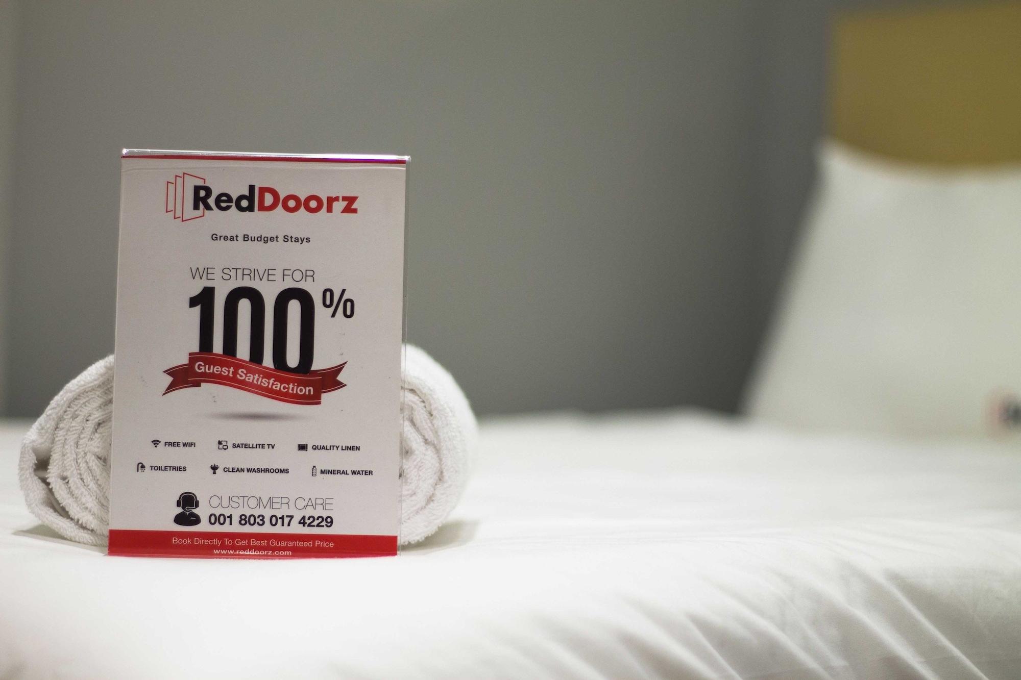 Reddoorz Plus @ Setiabudi Tengah Jakarta Exterior photo