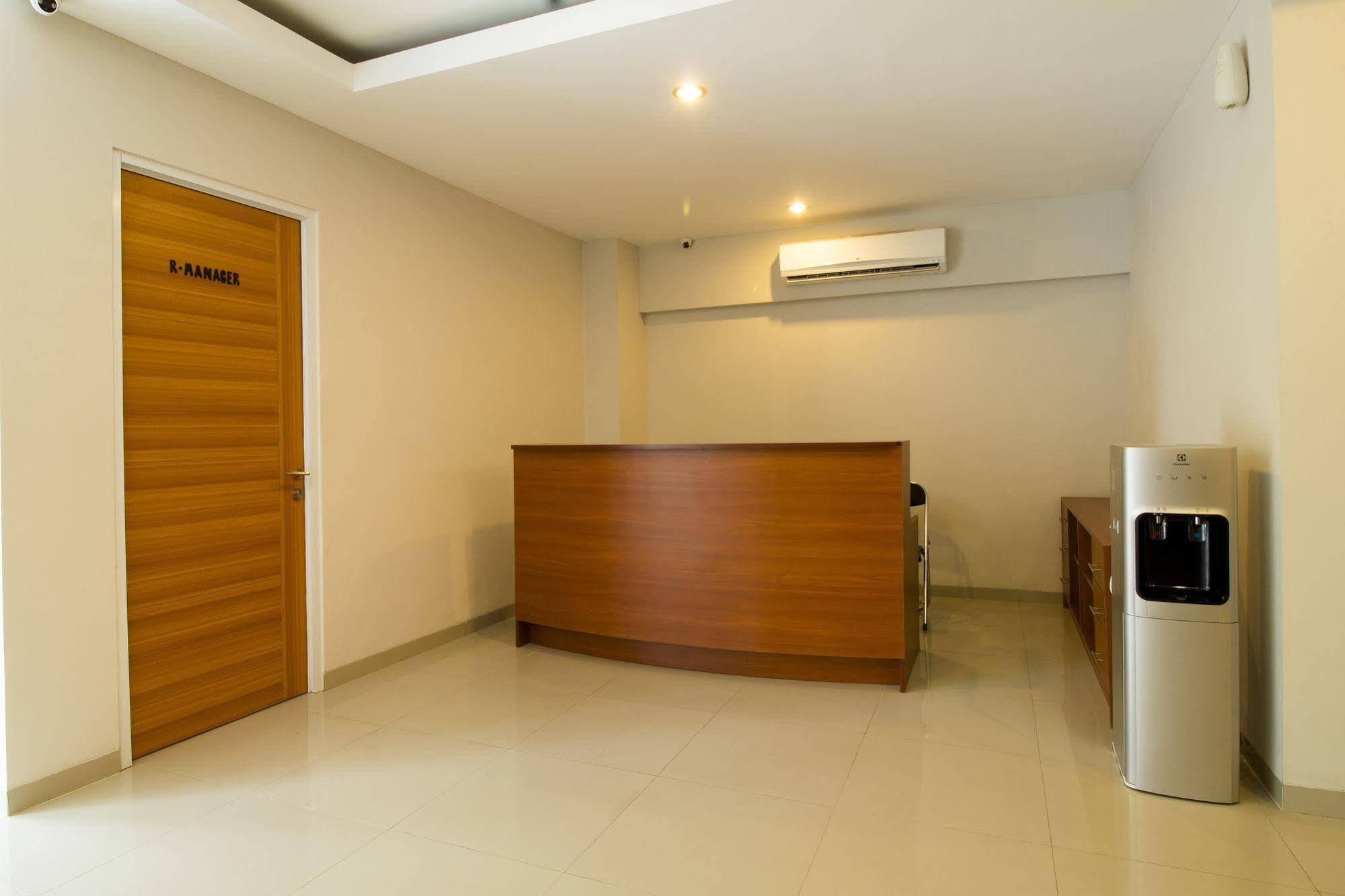 Reddoorz Plus @ Setiabudi Tengah Jakarta Exterior photo